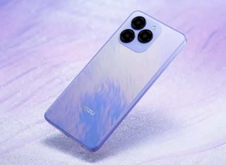 Netikėtas „Meizu“ sprendimas: šnekėjo apie pasitraukimą, tačiau dabar ne tik pristato du naujus telefonus