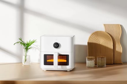 „Xiaomi” pristatė naują karšto oro gruzdintuvę – „Smart Air Fryer 5.5 l“