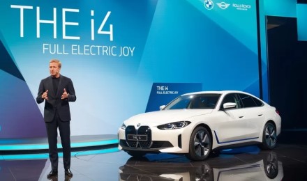 BMW fiksuoja fantastiškus elektrinių automobilių pardavimus