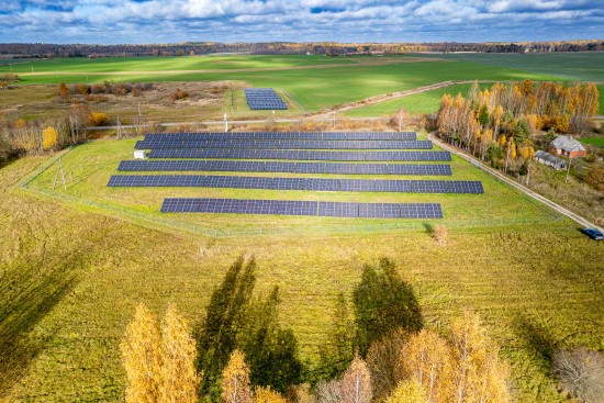 „GreenUp“ įrengė 480 kW saulės parką „Jammi“ restoranų tinklui