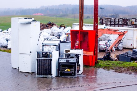 Nauji reikalavimai pavojingųjų elektros ir elektroninės įrangos atliekų tarptautiniam vežimui