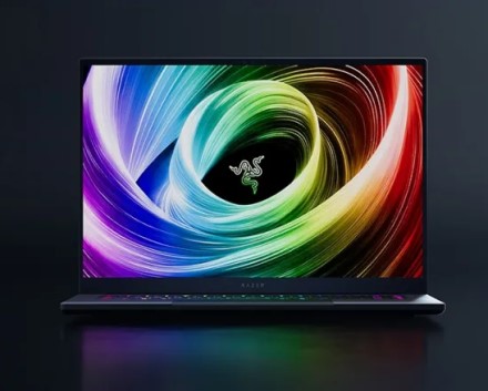 „Razer Blade 16“ nešiojamas kompiuteris