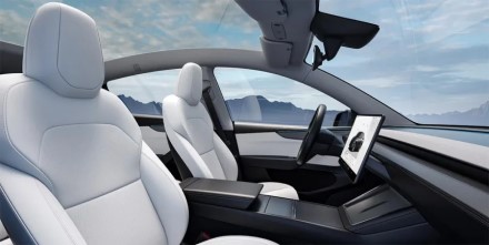 „Tesla“ neseniai pristatė atnaujintą „Model Y“ elektromobilio variantą – pradedama ir jo gamyba Europoje