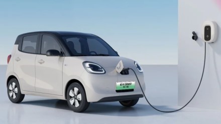 Pristatoma atnaujinta „Wuling Hongguang Mini EV“ elektromobilio versija