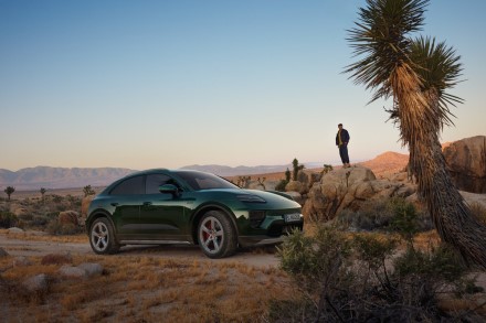 „Top Gear“ apdovanojimuose elektrinis „Porsche Macan“ pripažintas geriausiu metų visureigiu